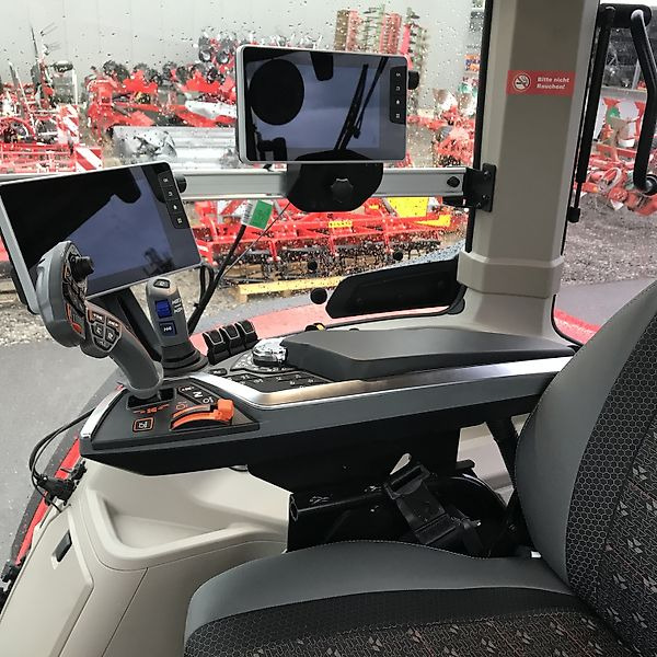Трактор Massey Ferguson MF 8S.305 Exclusive: фото 9