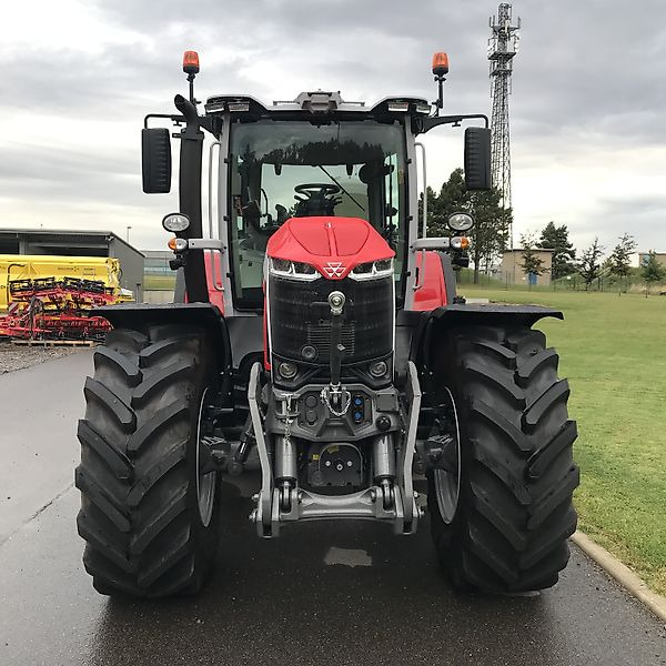 Massey Ferguson MF 8S.305 Exclusive - Трактор: фото 3 Massey Ferguson MF 8S.305 Exclusive - Трактор: фото 3