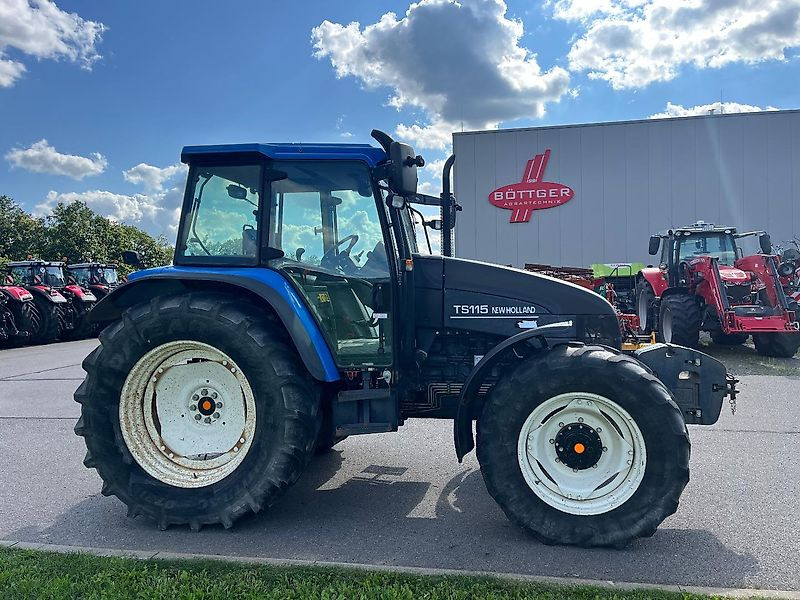 New Holland TS 115 - Трактор: фото 4 New Holland TS 115 - Трактор: фото 4