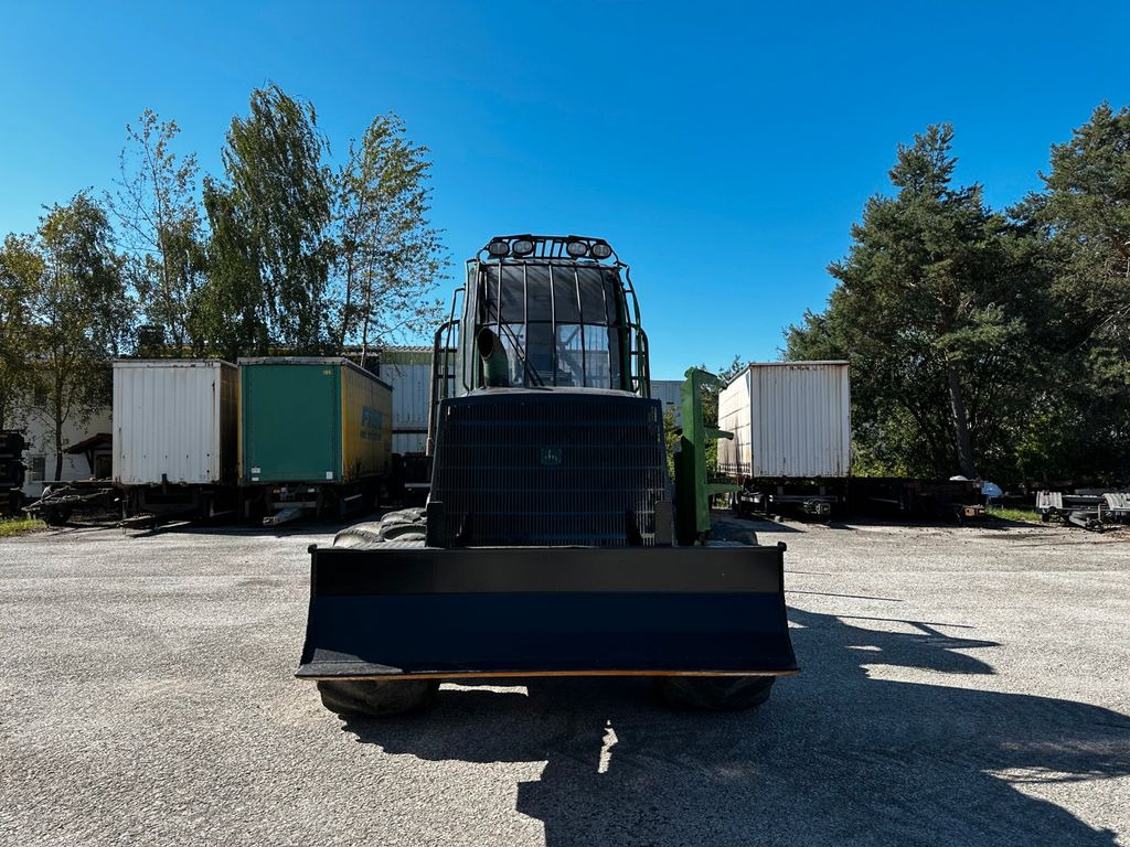 John Deere 1210E 10m CF710 KRAN - Форвардер: фото 2 John Deere 1210E 10m CF710 KRAN - Форвардер: фото 2
