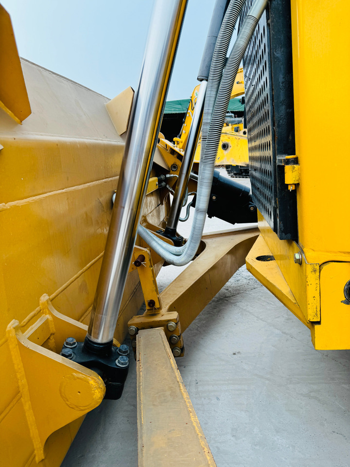 CATERPILLAR CAT D8R USED BULLDOZER D8T D4C D6G D7G D7R D7E D9R D10R Secondhand Dozer for Sale in Good Condition в лизинг CATERPILLAR CAT D8R USED BULLDOZER D8T D4C D6G D7G D7R D7E D9R D10R Secondhand Dozer for Sale in Good Condition: фото 12