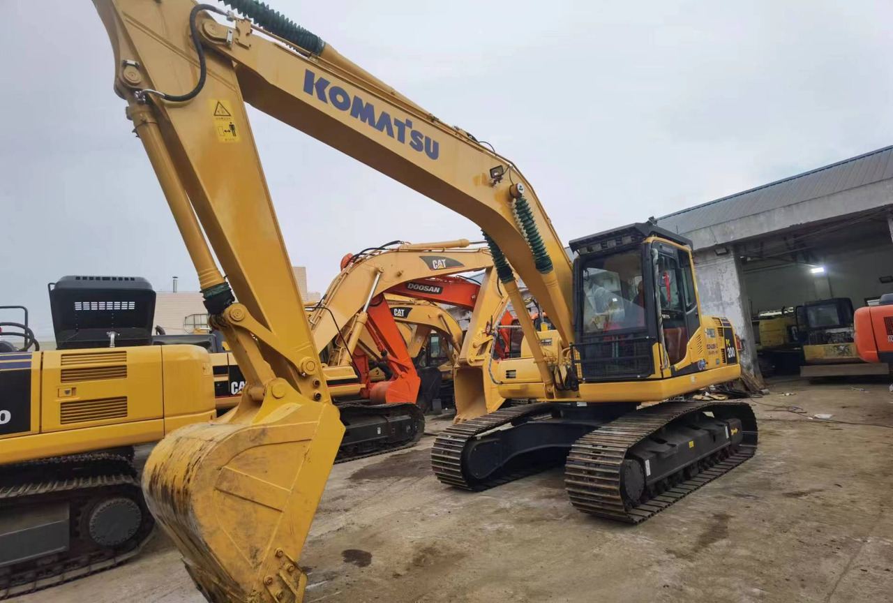 Komatsu PC200 PC210 PC220 Used Excavator Crawler Hydraulic High Quality Secondhand Excavator for Sale - Гусеничный экскаватор: фото 4 Komatsu PC200 PC210 PC220 Used Excavator Crawler Hydraulic High Quality Secondhand Excavator for Sale - Гусеничный экскаватор: фото 4