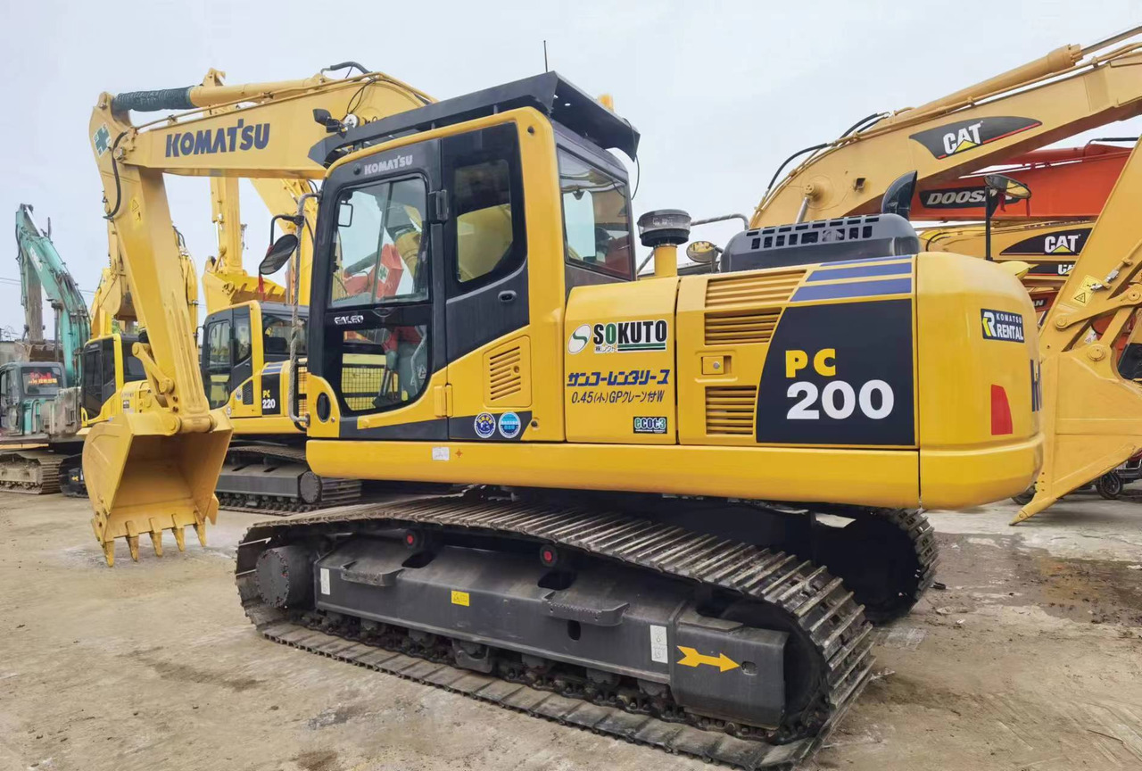 Komatsu PC200 PC210 PC220 Used Excavator in Excellent Work Condition - Гусеничный экскаватор: фото 1 Komatsu PC200 PC210 PC220 Used Excavator in Excellent Work Condition - Гусеничный экскаватор: фото 1