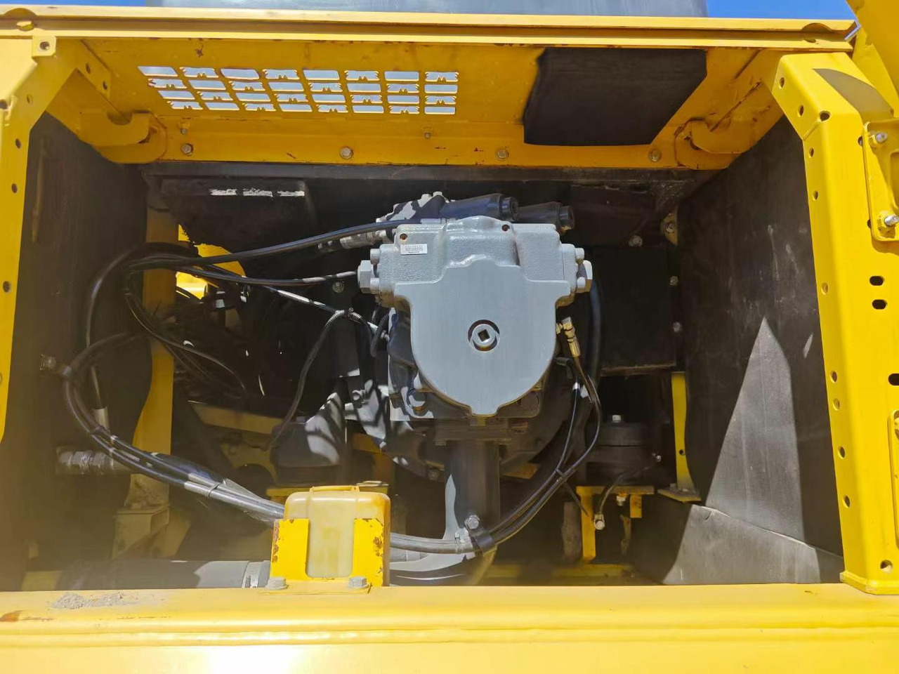 Komatsu PC450-8 Used Excavator PC400-7 PC400-8 45 Ton Secondhand High Quality Crawler Excavator в лизинг Komatsu PC450-8 Used Excavator PC400-7 PC400-8 45 Ton Secondhand High Quality Crawler Excavator: фото 7
