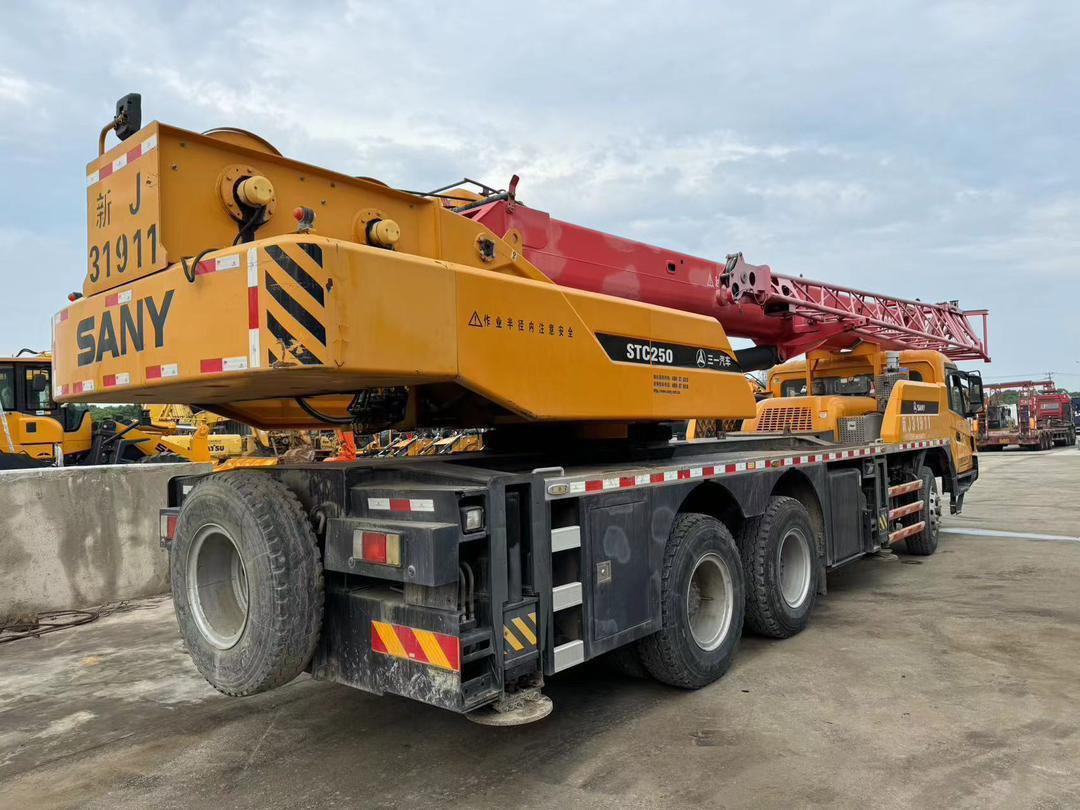 Мобильный кран SANY STC250 25 Ton Truck Crane XCMG ZOOMLION TADANO KOBELCO 25T 50T 80T 100T 120T 200T 220T 240T 300T Crane for Sale: фото 7