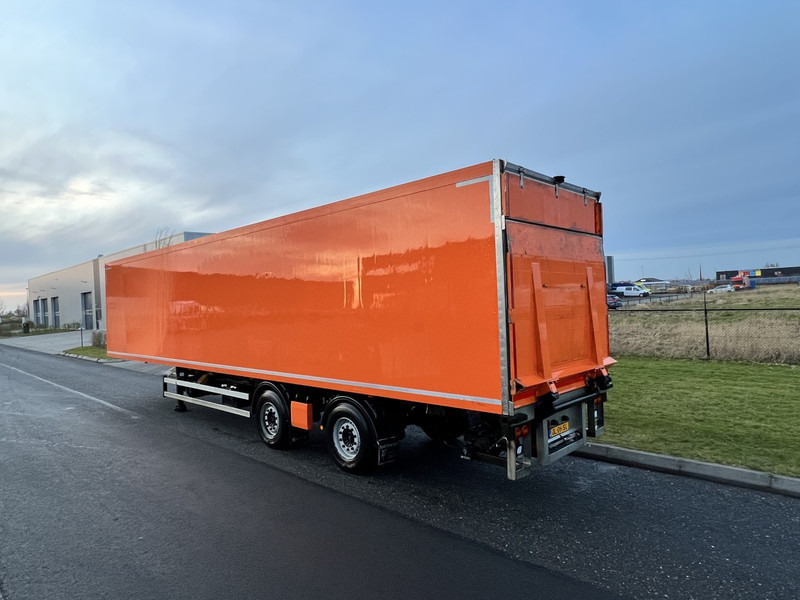 Krone 2- Assige Koeltrailer Carrier / laadklep / stuuras tridec - Полуприцеп-рефрижератор: фото 3 Krone 2- Assige Koeltrailer Carrier / laadklep / stuuras tridec - Полуприцеп-рефрижератор: фото 3