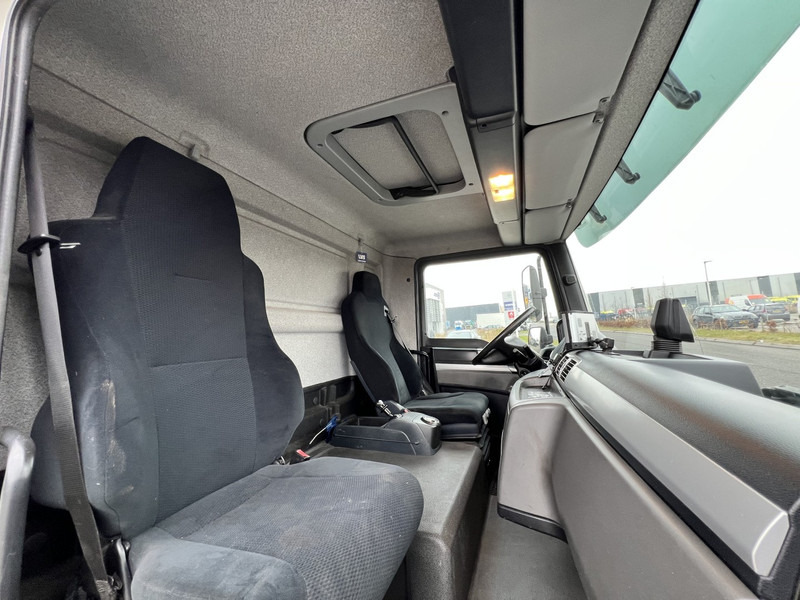 Грузовик с закрытым кузовом MAN TGL 180 4x2 Bakwagen Dhollandia 1000kg / BOX: фото 10