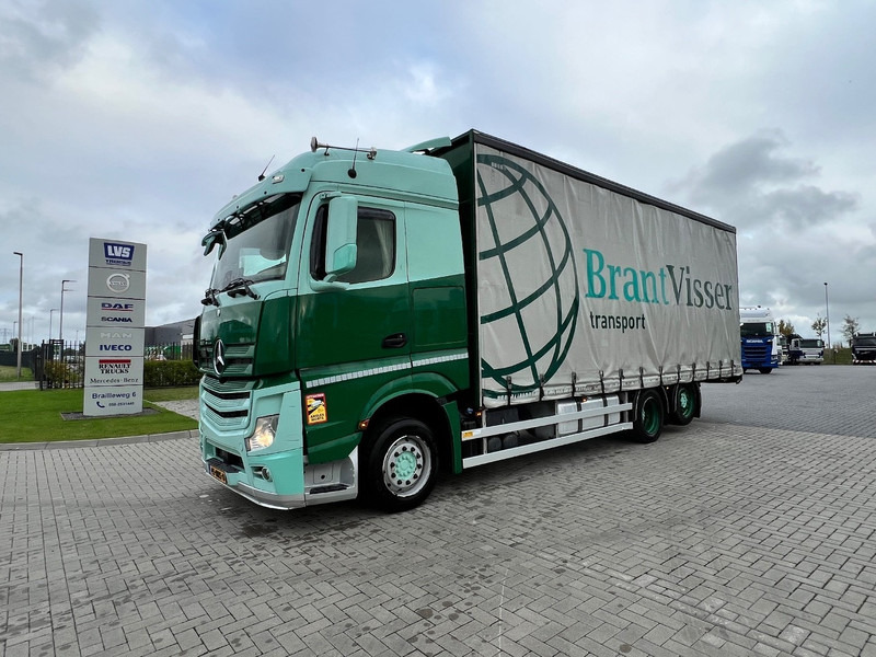 Mercedes-Benz Actros 2745 6x2 bakwagen Schuifzeilen - Тентованный грузовик: фото 1 Mercedes-Benz Actros 2745 6x2 bakwagen Schuifzeilen - Тентованный грузовик: фото 1