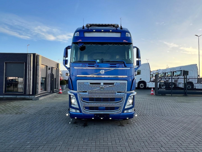 Volvo FH 500 6x2 vla trekker Globetrotter XL / Full Air / Stanclima / ADR EX/II, EX/III, AT, FL - Тягач: фото 2 Volvo FH 500 6x2 vla trekker Globetrotter XL / Full Air / Stanclima / ADR EX/II, EX/III, AT, FL - Тягач: фото 2