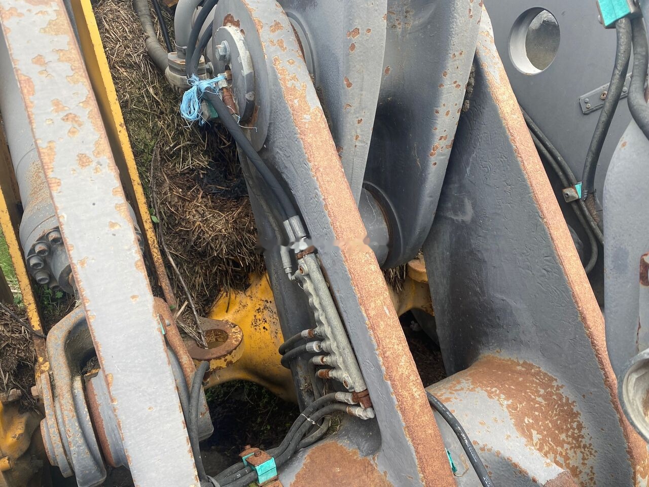 Încărcător frontal VOLVO L110E Dezmembrari Vola Wola Volvo L110E - Запчасти для Колёсных погрузчиков: фото 5 Încărcător frontal VOLVO L110E Dezmembrari Vola Wola Volvo L110E - Запчасти для Колёсных погрузчиков: фото 5