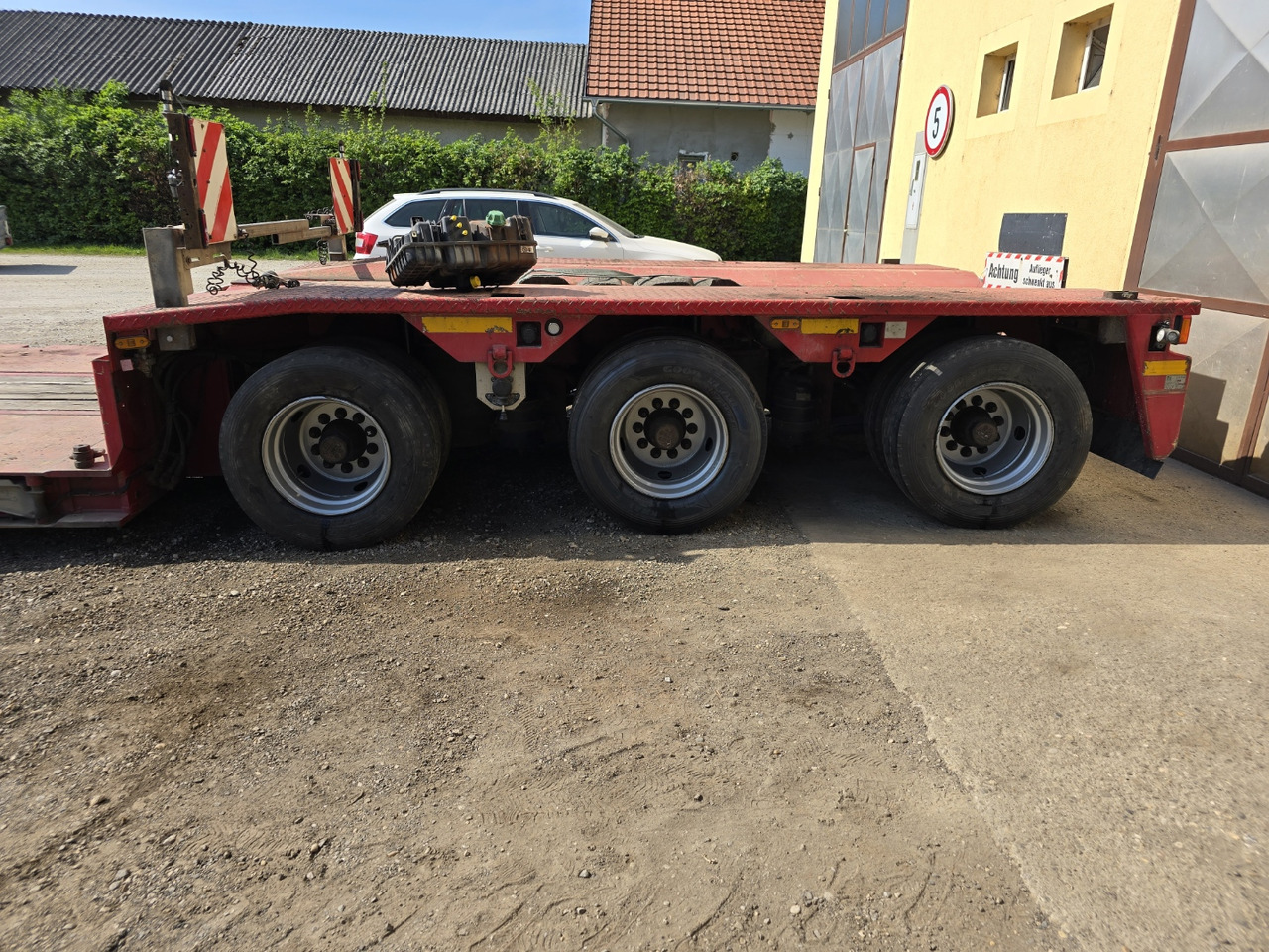 Низкорамный полуприцеп GOLDHOFER STZ-VL 3-40/80: фото 8 Низкорамный полуприцеп GOLDHOFER STZ-VL 3-40/80: фото 8