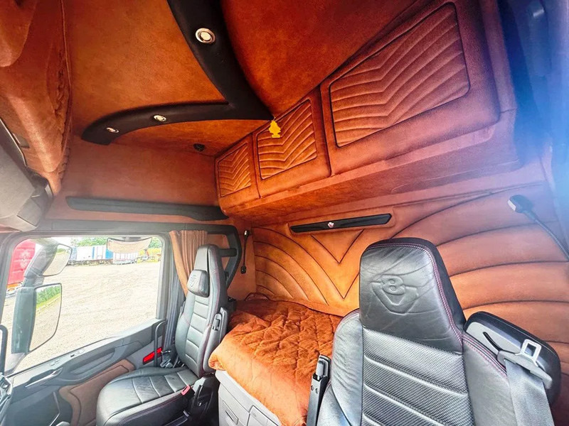 Тягач Scania R650 V8 NGS Special Interior. . 6x4: фото 11