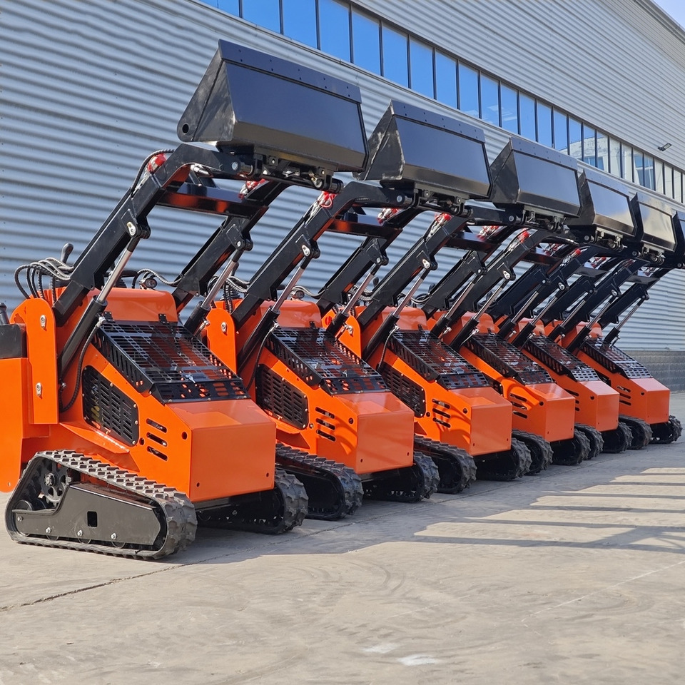 LEZUM Free Shipping Mini Skid Steer Loader Compact Track Electric/Diesel Chinese Mini Skid Steer Loader For Sale With Mini Skid Steer Attachments 4 In 1 Bucket - Мини-погрузчик с бортовым поворотом: фото 2 LEZUM Free Shipping Mini Skid Steer Loader Compact Track Electric/Diesel Chinese Mini Skid Steer Loader For Sale With Mini Skid Steer Attachments 4 In 1 Bucket - Мини-погрузчик с бортовым поворотом: фото 2