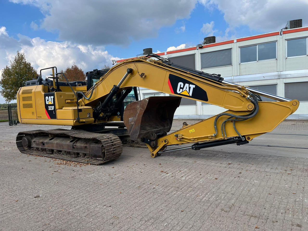 Caterpillar 323FL - Гусеничный экскаватор: фото 4 Caterpillar 323FL - Гусеничный экскаватор: фото 4