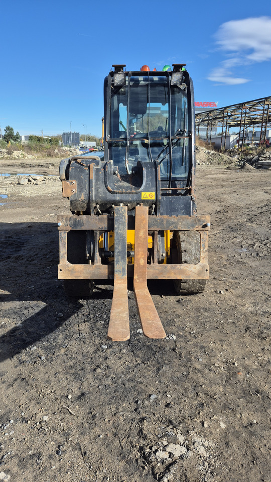 JCB TLT35D 2WD - Дизельный погрузчик: фото 3 JCB TLT35D 2WD - Дизельный погрузчик: фото 3