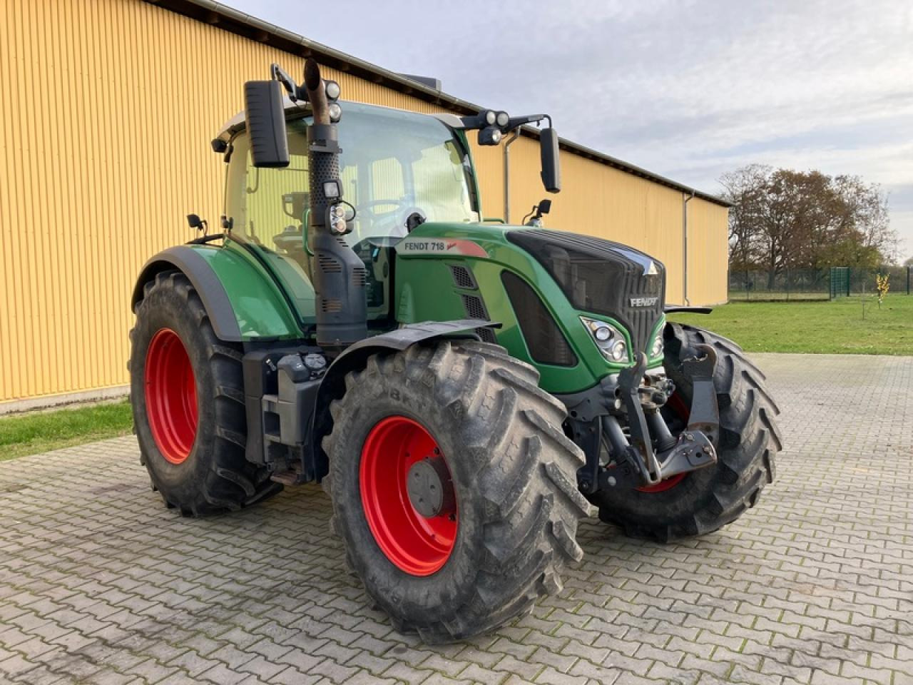 Fendt VARIO 718 S4 - Трактор: фото 4 Fendt VARIO 718 S4 - Трактор: фото 4