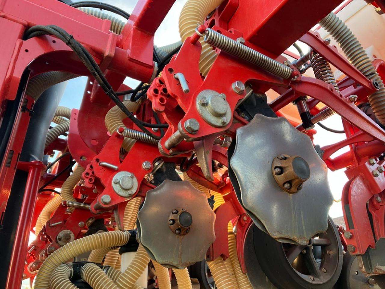 Сеялка точного высева Kverneland OPTIMA 12 SX + FRONTTANK//GEOSEED: фото 7 Сеялка точного высева Kverneland OPTIMA 12 SX + FRONTTANK//GEOSEED: фото 7