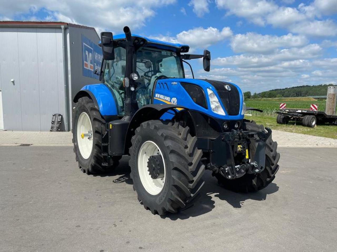 New Holland T 7.245 - Трактор: фото 5 New Holland T 7.245 - Трактор: фото 5