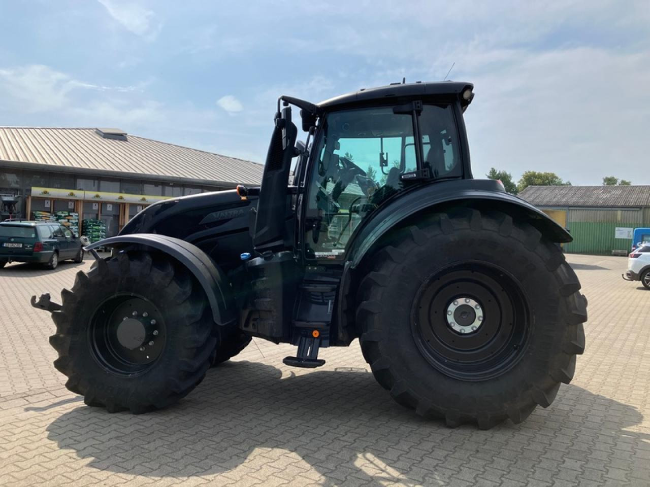 Valtra T195 V BLACK MATT EDITAKTION - Трактор: фото 2 Valtra T195 V BLACK MATT EDITAKTION - Трактор: фото 2