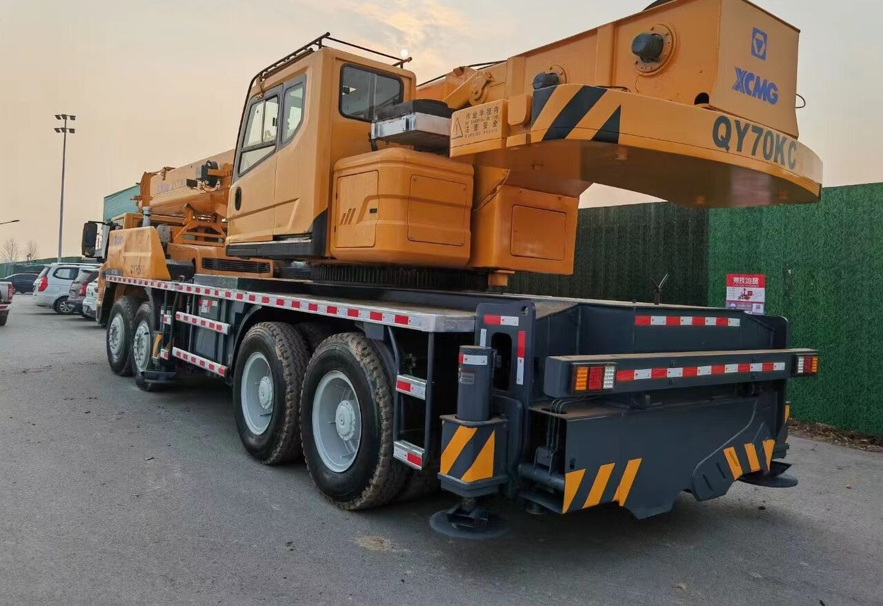 XCMG  - Мобильный кран: фото 3 XCMG  - Мобильный кран: фото 3