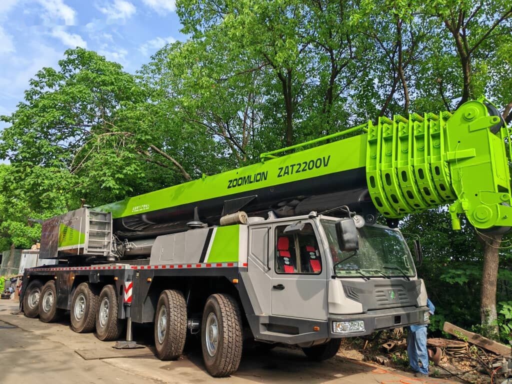 Zoomlion ZTC2200V 220T 220ton - Мобильный кран: фото 4 Zoomlion ZTC2200V 220T 220ton - Мобильный кран: фото 4