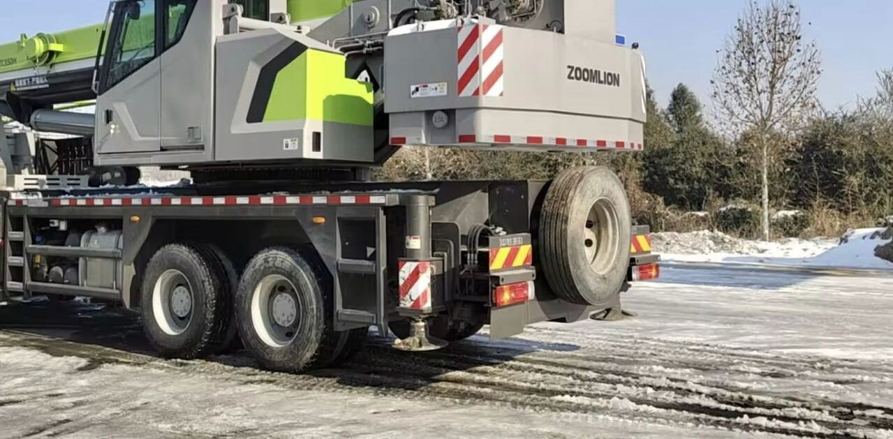 Zoomlion ZTC350 ZTC250 ZTC550 ZTC1000 - Мобильный кран: фото 4 Zoomlion ZTC350 ZTC250 ZTC550 ZTC1000 - Мобильный кран: фото 4