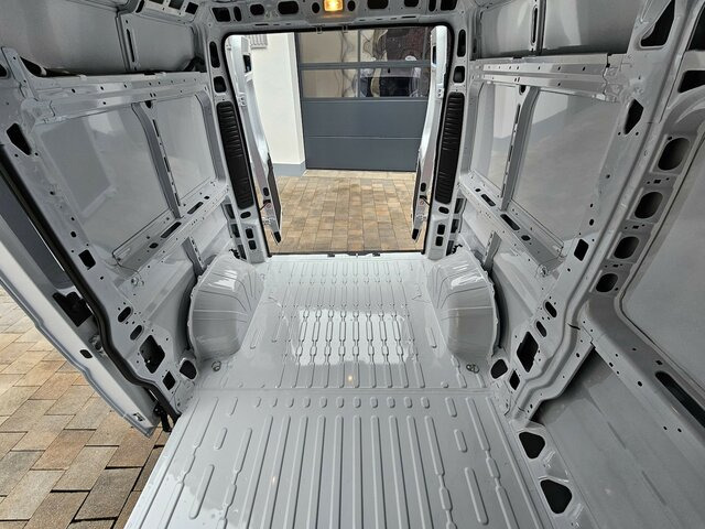 Новый Цельнометаллический фургон FIAT Ducato 35 140 L2H2 Klima Temp 260° Kamera PDC...: фото 29