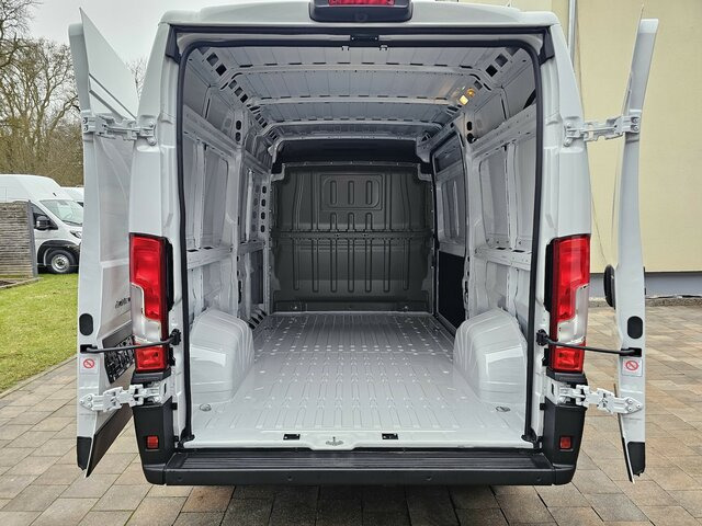 Новый Цельнометаллический фургон FIAT Ducato 35 140 L2H2 Klima Temp 260° Kamera PDC...: фото 37