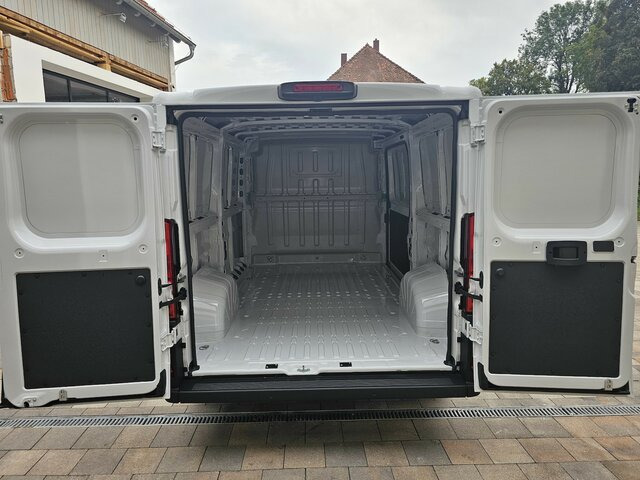 Новый Цельнометаллический фургон FIAT Ducato 35 140 Serie10-9.2 Modell 25 L2H1 sofort: фото 24