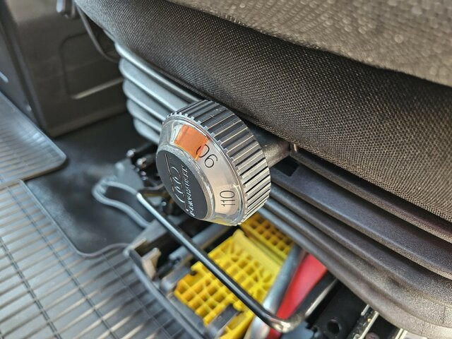 IVECO Daily 35S18 3.0 Koffer Voll-LED Navigation... - Фургон с закрытым кузовом: фото 3 IVECO Daily 35S18 3.0 Koffer Voll-LED Navigation... - Фургон с закрытым кузовом: фото 3