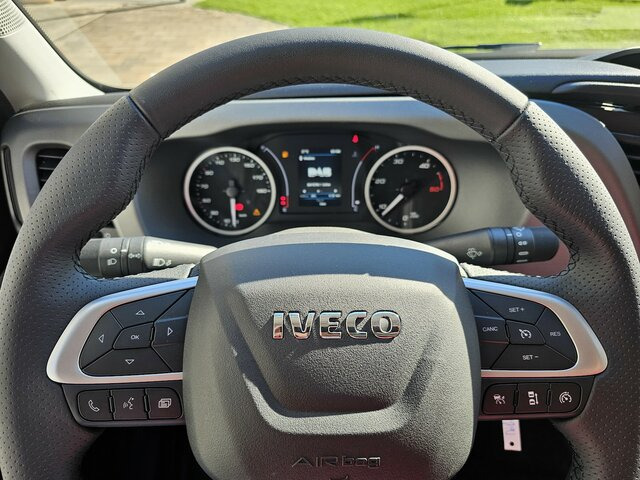 IVECO Daily 35S18 3.0 Koffer Voll-LED Navigation... - Фургон с закрытым кузовом: фото 5 IVECO Daily 35S18 3.0 Koffer Voll-LED Navigation... - Фургон с закрытым кузовом: фото 5