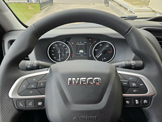 IVECO Daily 35S18HA8 3.0 Hi-Matic AHK Tachograph LED... - Фургон с закрытым кузовом: фото 5 IVECO Daily 35S18HA8 3.0 Hi-Matic AHK Tachograph LED... - Фургон с закрытым кузовом: фото 5