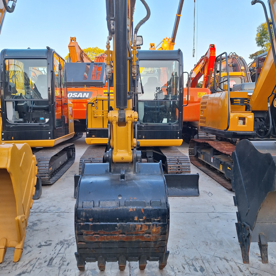 CAT 305.5E2 Excavator - Гусеничный экскаватор: фото 3 CAT 305.5E2 Excavator - Гусеничный экскаватор: фото 3