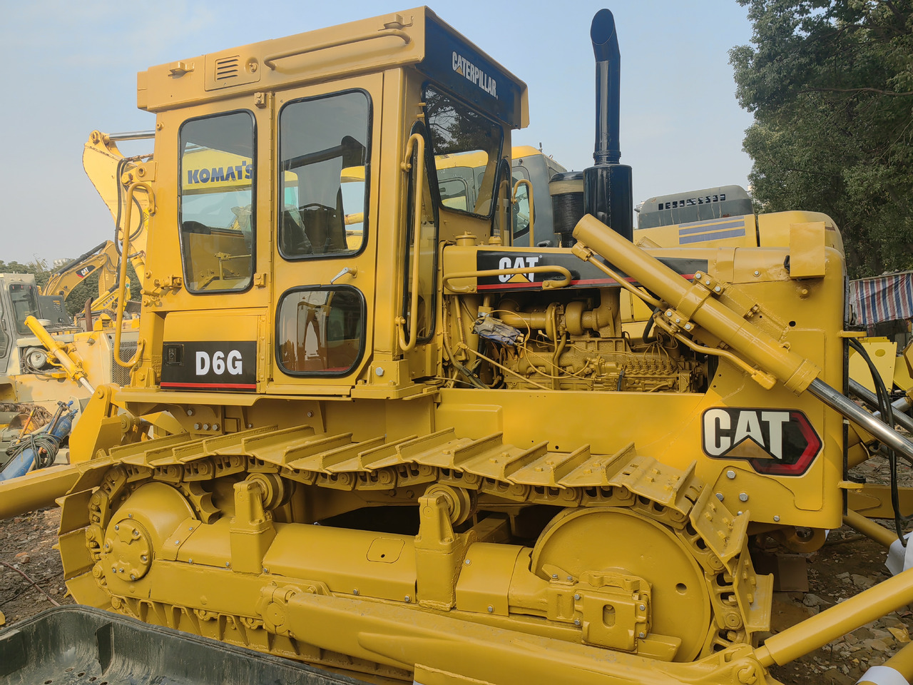 CAT D6G Bulldozer - Бульдозер: фото 1 CAT D6G Bulldozer - Бульдозер: фото 1