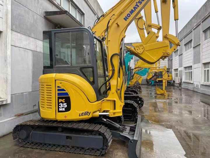Competitive Price Used Komatsu Excavator PC35 PC55MR2 excellent condition Komatsu pc35mr Excavator - Гусеничный экскаватор: фото 2 Competitive Price Used Komatsu Excavator PC35 PC55MR2 excellent condition Komatsu pc35mr Excavator - Гусеничный экскаватор: фото 2