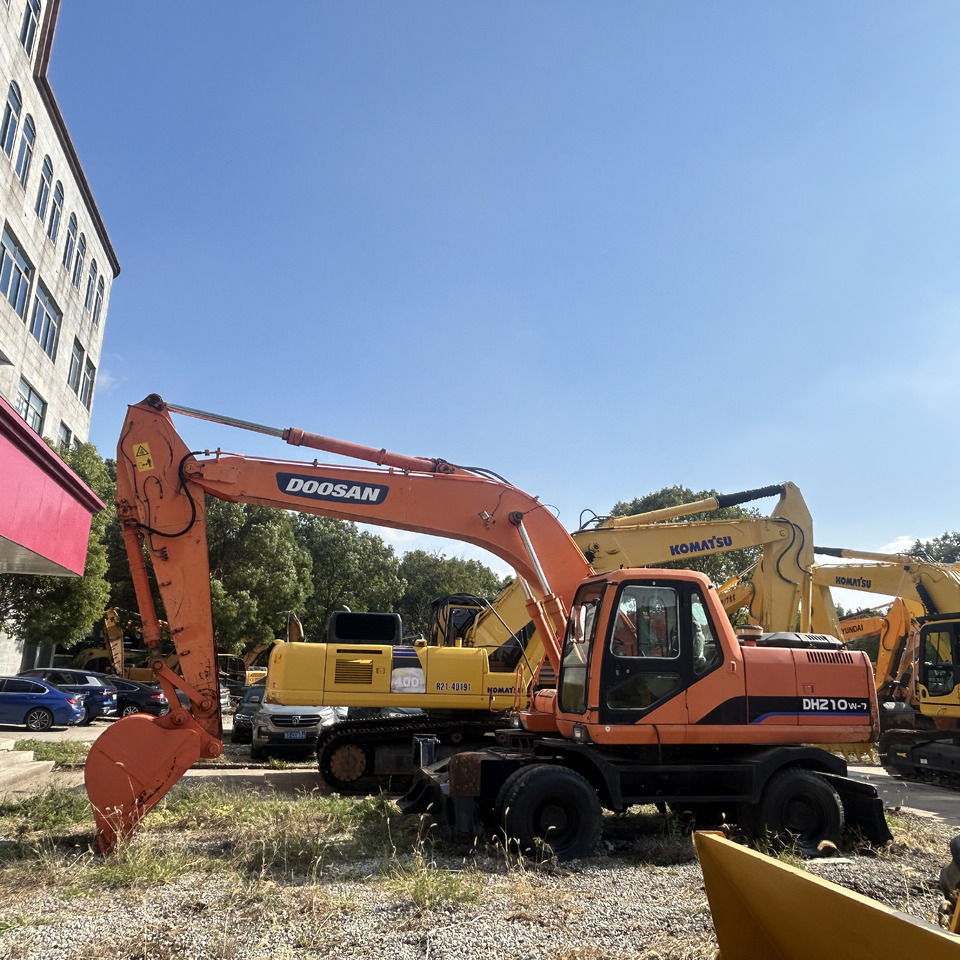 Doosan DH210w-7 wheel excavator - Колёсный экскаватор: фото 4 Doosan DH210w-7 wheel excavator - Колёсный экскаватор: фото 4