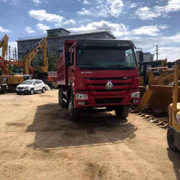 Good Condition 30 Ton 20 Ton Dump Truck 10 Wheeler Sinotruk Howo Used Dumper Truck Tipper 6x4 - Самосвал: фото 4 Good Condition 30 Ton 20 Ton Dump Truck 10 Wheeler Sinotruk Howo Used Dumper Truck Tipper 6x4 - Самосвал: фото 4