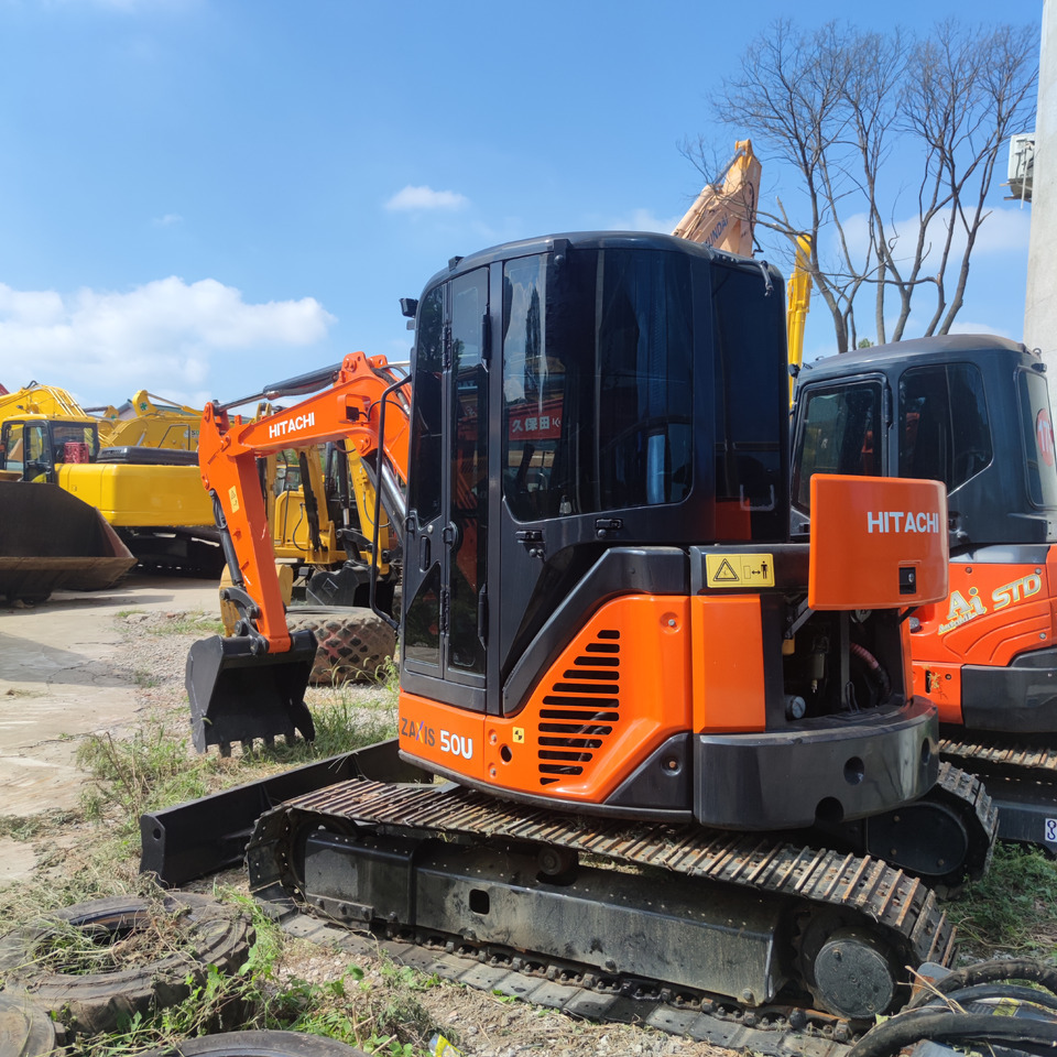 Hitachi ZX50 Excavator - Гусеничный экскаватор: фото 3 Hitachi ZX50 Excavator - Гусеничный экскаватор: фото 3