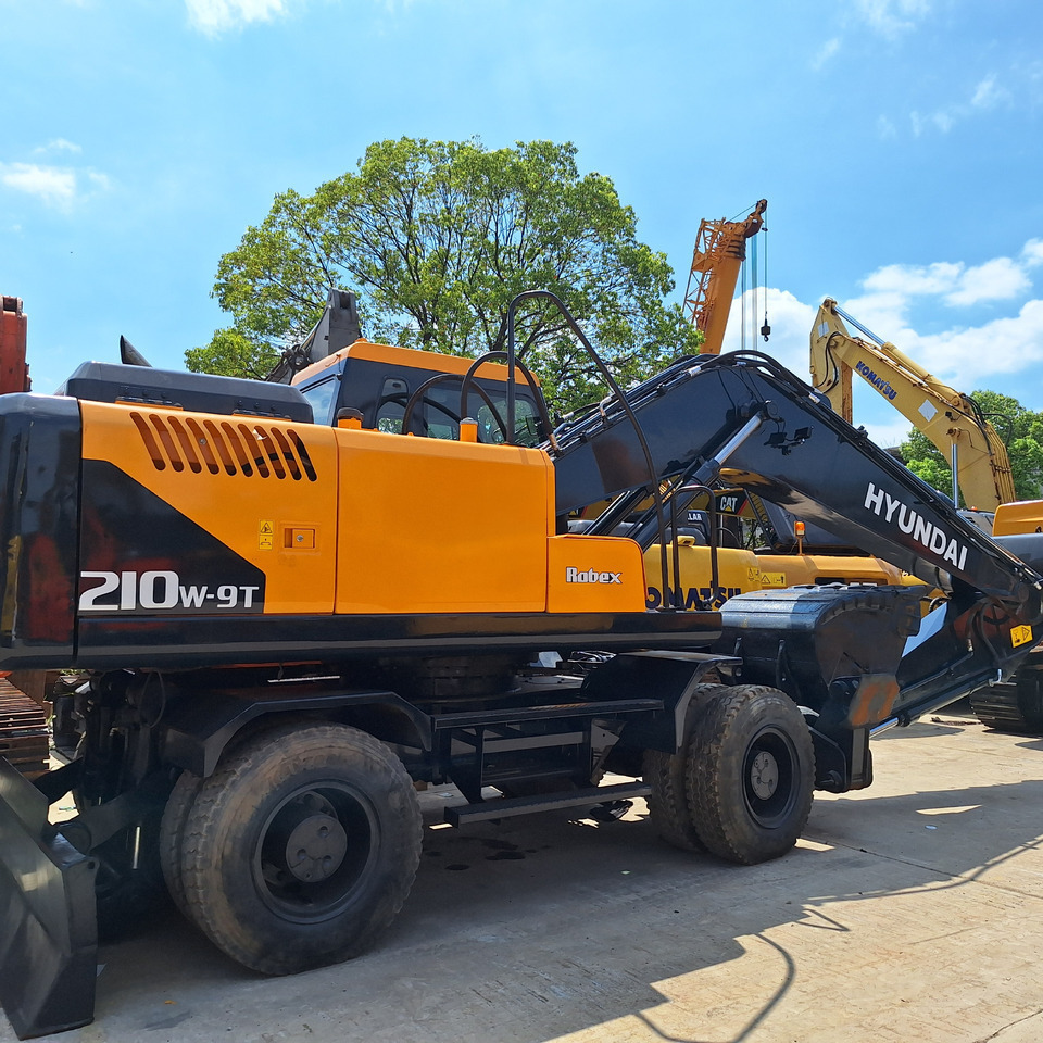Hyundai 210w-9T wheel excavator - Колёсный экскаватор: фото 2 Hyundai 210w-9T wheel excavator - Колёсный экскаватор: фото 2
