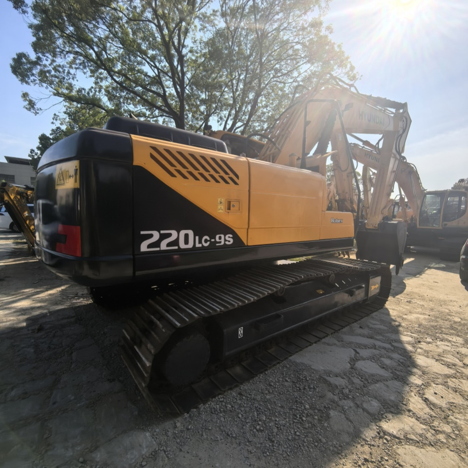 Hyundai 220lc-9s excavator - Колёсный экскаватор: фото 1 Hyundai 220lc-9s excavator - Колёсный экскаватор: фото 1