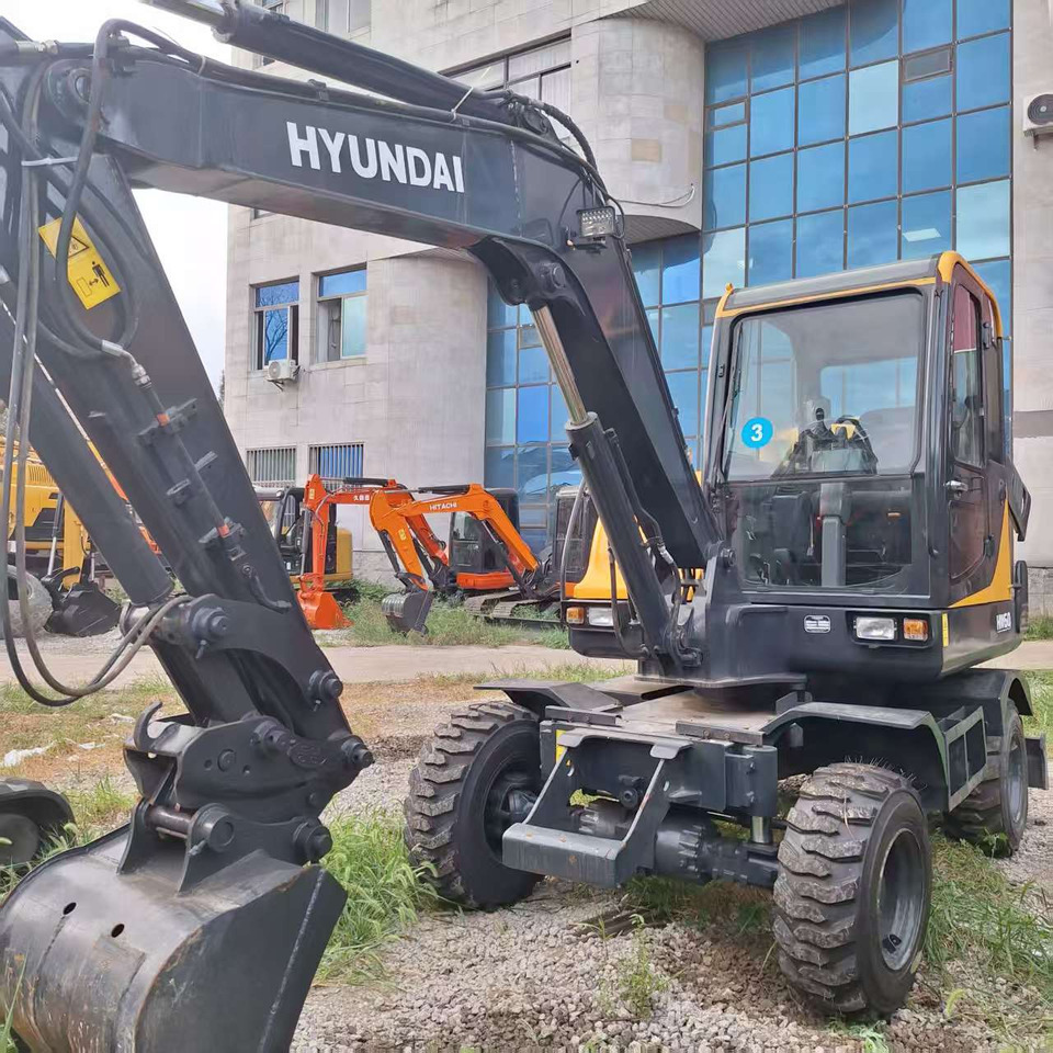 Hyundai HW60 excavator - Колёсный экскаватор: фото 4 Hyundai HW60 excavator - Колёсный экскаватор: фото 4