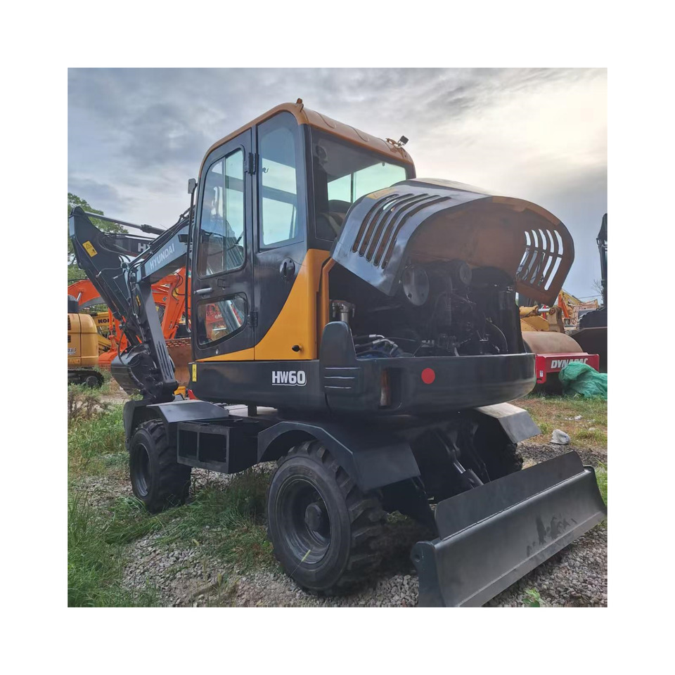 Hyundai HW60 excavator - Колёсный экскаватор: фото 2 Hyundai HW60 excavator - Колёсный экскаватор: фото 2