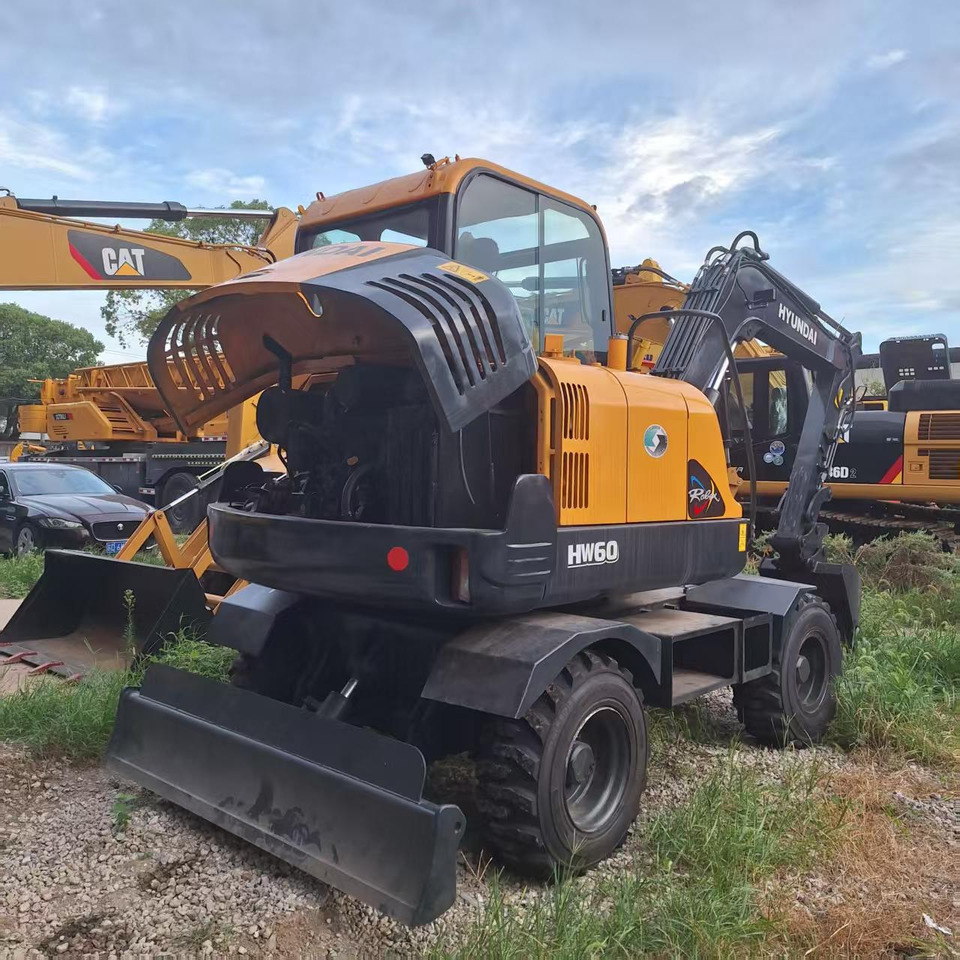 Hyundai HW60 excavator - Колёсный экскаватор: фото 2 Hyundai HW60 excavator - Колёсный экскаватор: фото 2