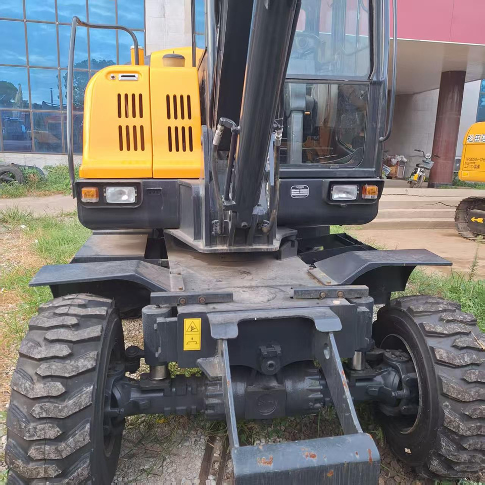 Hyundai HW60 excavator - Колёсный экскаватор: фото 5 Hyundai HW60 excavator - Колёсный экскаватор: фото 5