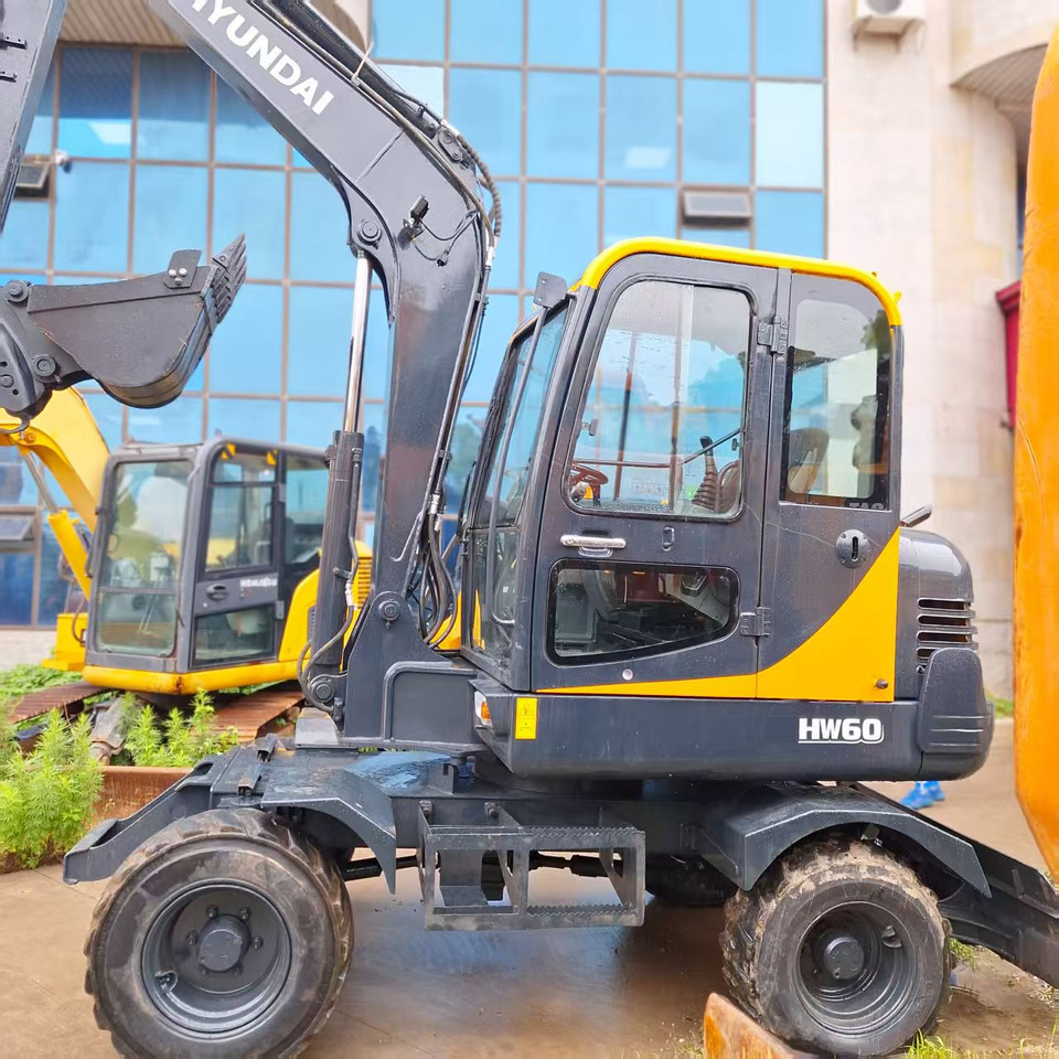 Hyundai HW60  excavator - Колёсный экскаватор: фото 3 Hyundai HW60  excavator - Колёсный экскаватор: фото 3