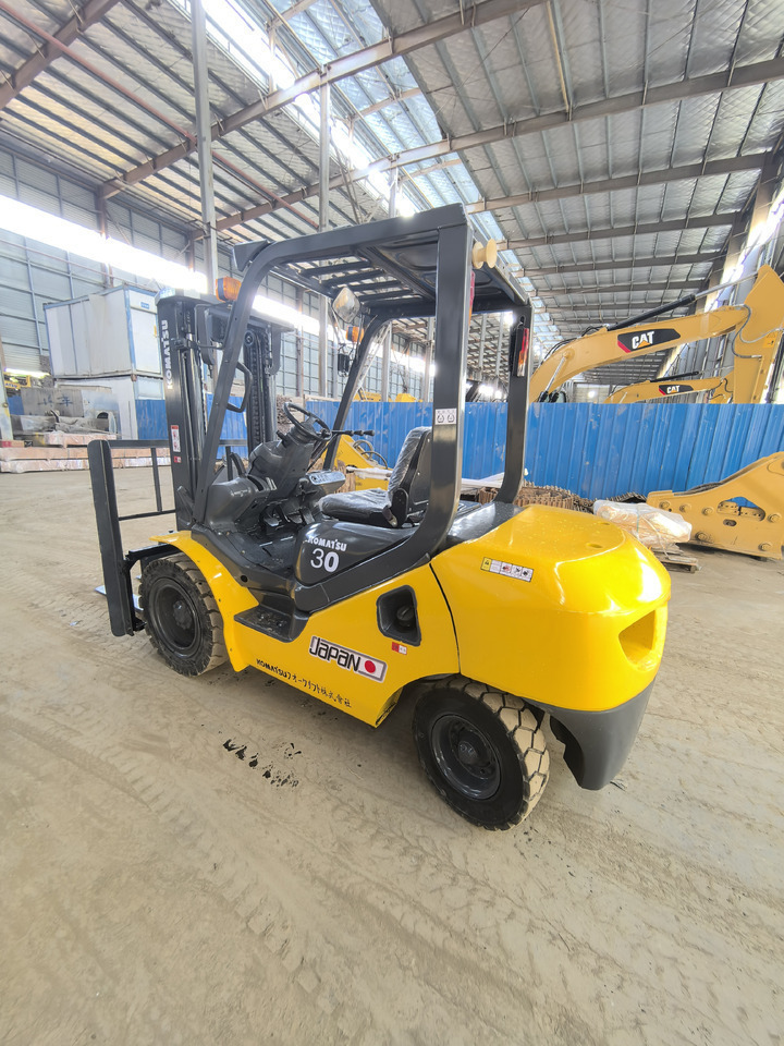 Komatsu FD30 Forklift - Дизельный погрузчик: фото 4 Komatsu FD30 Forklift - Дизельный погрузчик: фото 4