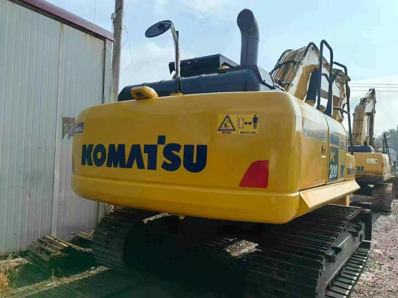Komatsu PC200-7 excavator - Гусеничный экскаватор: фото 2 Komatsu PC200-7 excavator - Гусеничный экскаватор: фото 2