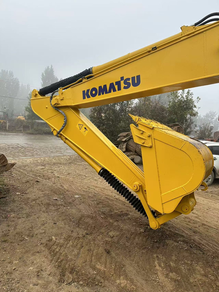 Komatsu PC200-7 excavator - Гусеничный экскаватор: фото 5 Komatsu PC200-7 excavator - Гусеничный экскаватор: фото 5