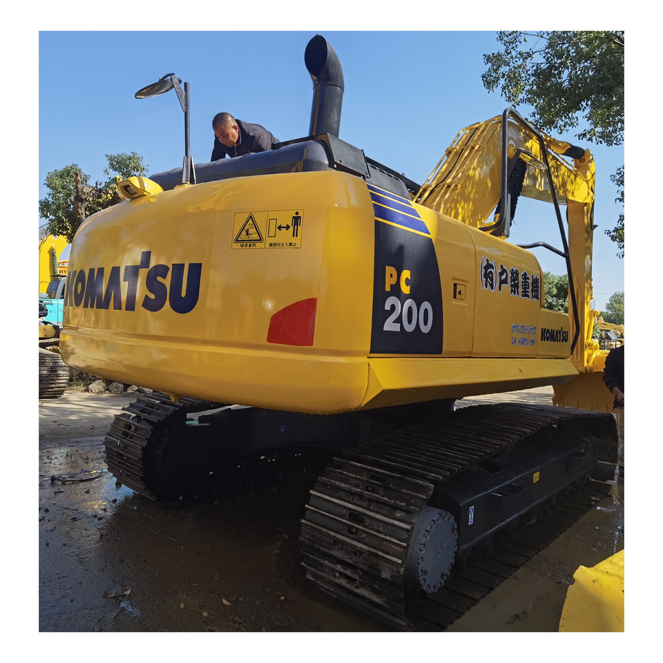 Komatsu PC200-8 Excavator - Гусеничный экскаватор: фото 3 Komatsu PC200-8 Excavator - Гусеничный экскаватор: фото 3