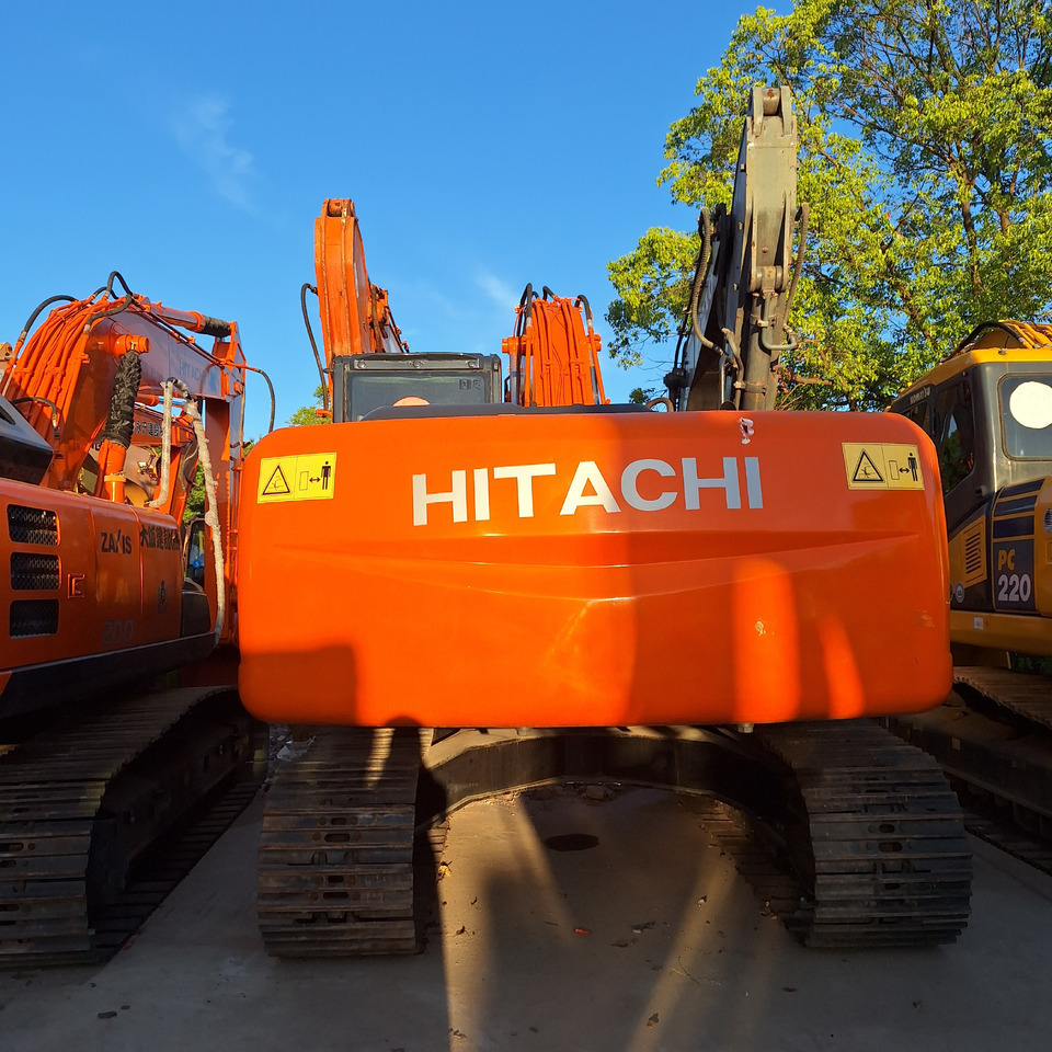 Second hand Hitachi ZX210 excavator - Экскаватор: фото 4 Second hand Hitachi ZX210 excavator - Экскаватор: фото 4
